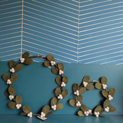 Couronne de gui en feutre - petit et grand format - Gry & Sif