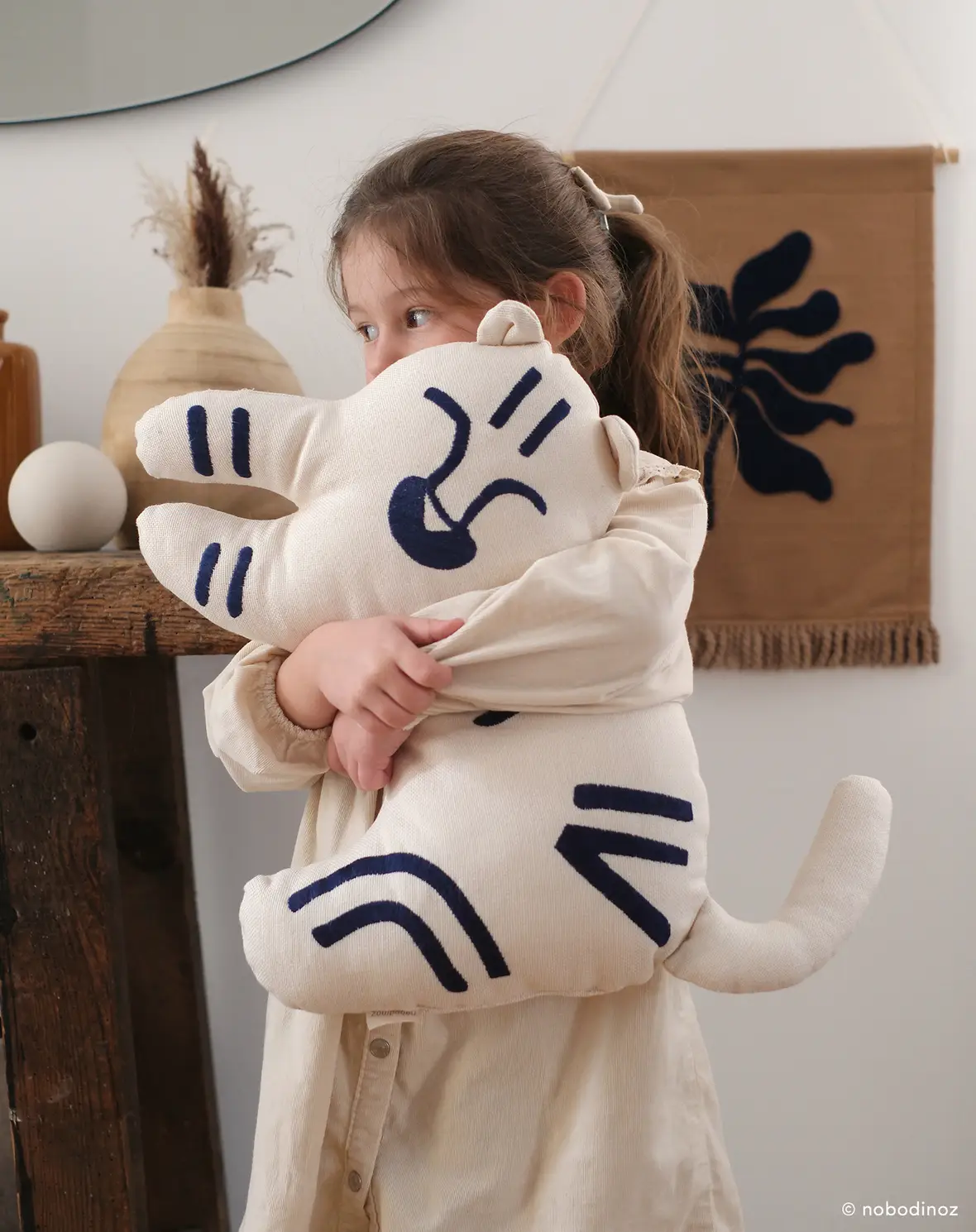 Coussin brodé Landscape Tigre bleu - blue natural tiger - Nobodinoz – Image 4