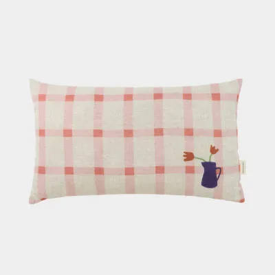 Coussin rectangulaire en lin français Nobodinoz, motif Pink windowpane tulips.