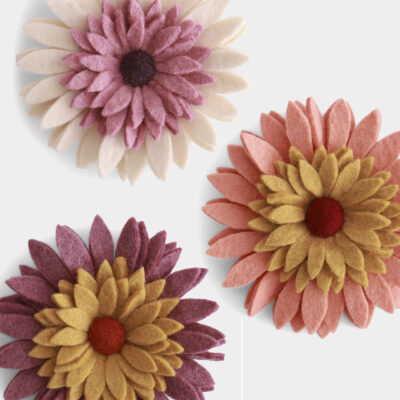 Gerbera de décoration murale en feutre 16 cm - Gry & Sif