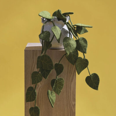 Branche de succulente en feutre 80 cm - verte