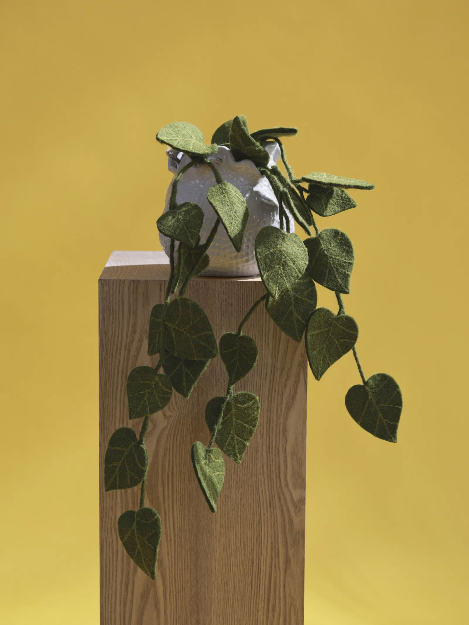 Branche de succulente en feutre de Gry & Sif