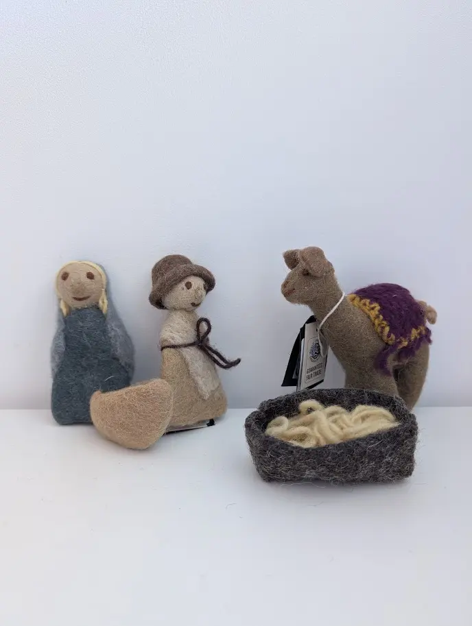 Sainte Famille en feutre pour crèche – Jésus, Marie et Joseph – Gry & Sif – Image 6